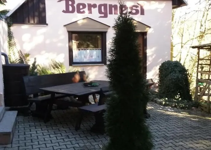 Bergnest Bungalow 度假居