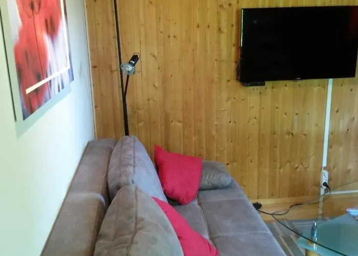 Bergnest Bungalow 度假居 *